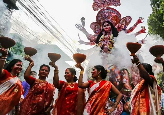 Dakshineshwar Club Rejects Durga Bhandar Money, Says - 'Will Not Accept Puja Donations'